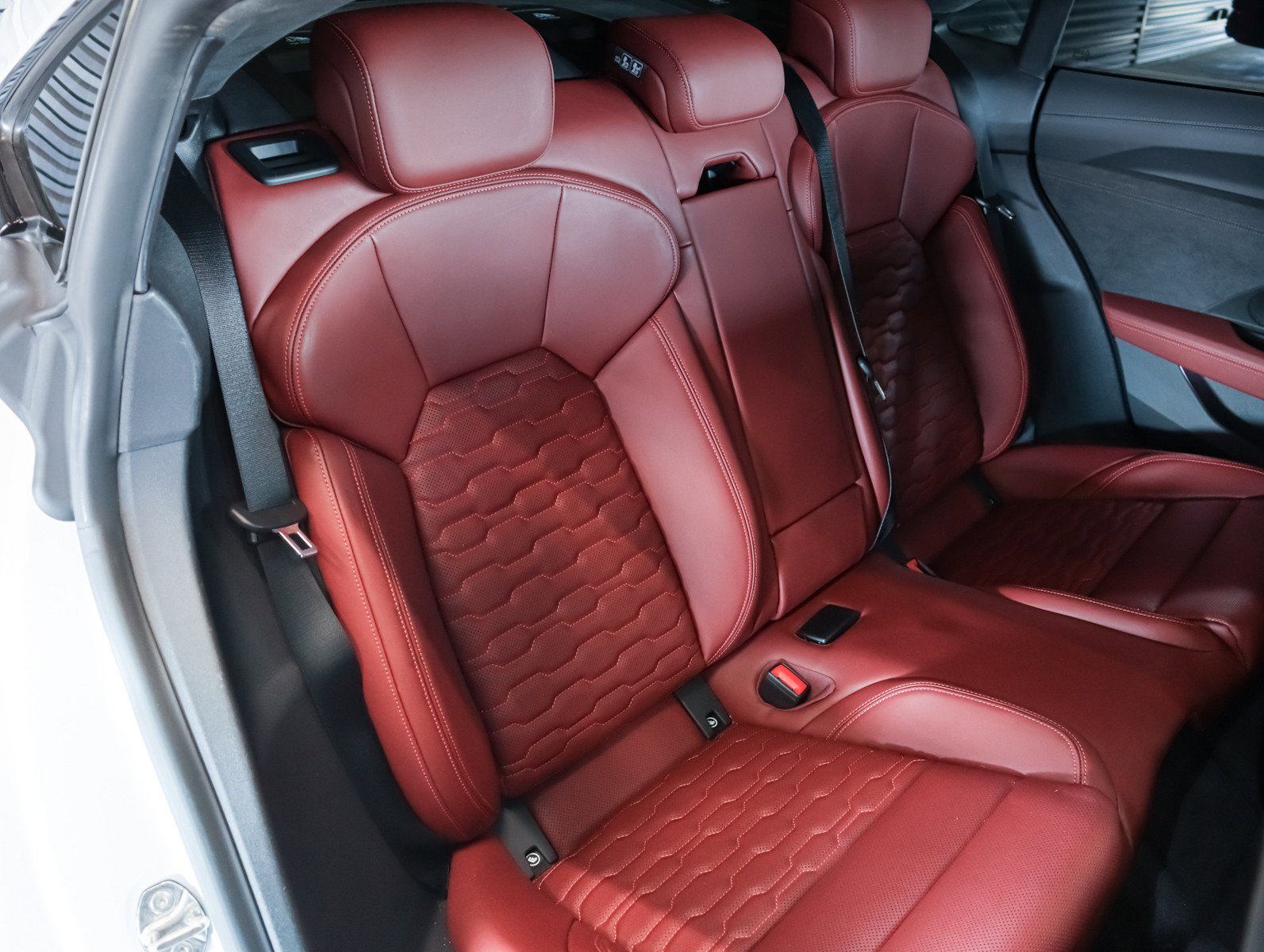 Used 2024 Audi RS e-tron GT image 8