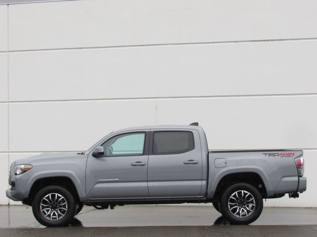 Used 2020 Toyota Tacoma TRD Sport AWD/4WD image 4