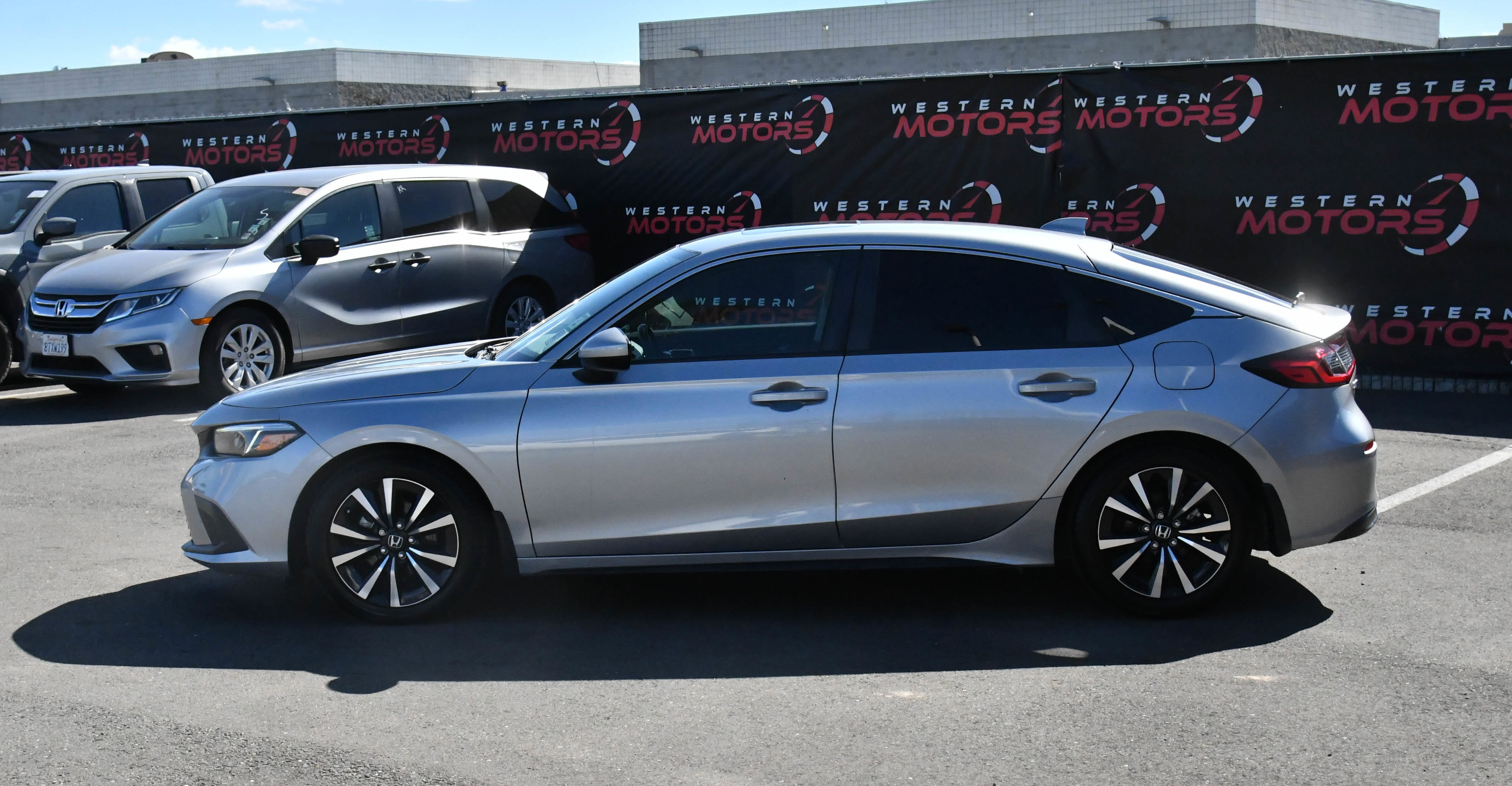 Used 2024 Honda Civic EX-L image 4