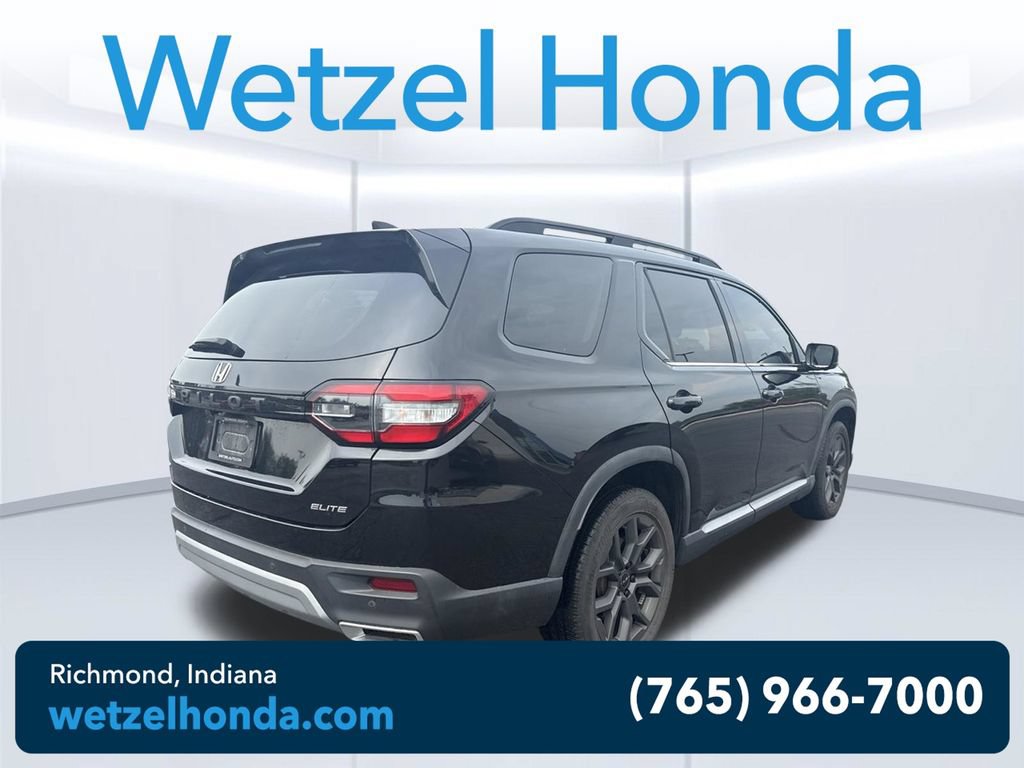 Used 2023 Honda Pilot Elite image 4