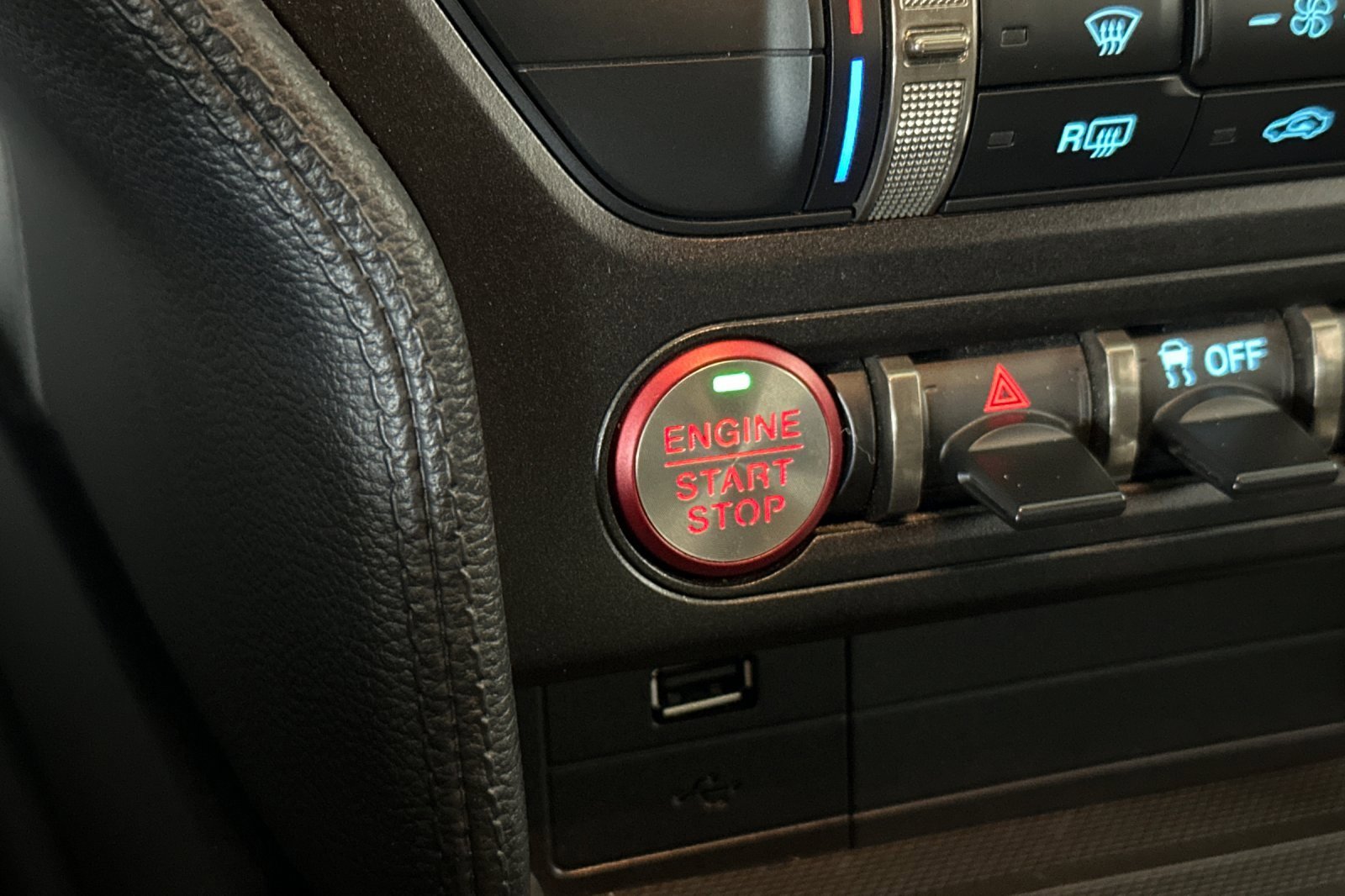 Used 2020 Ford Mustang Shelby GT500 w/ Carbon Fiber Track Pack image 20