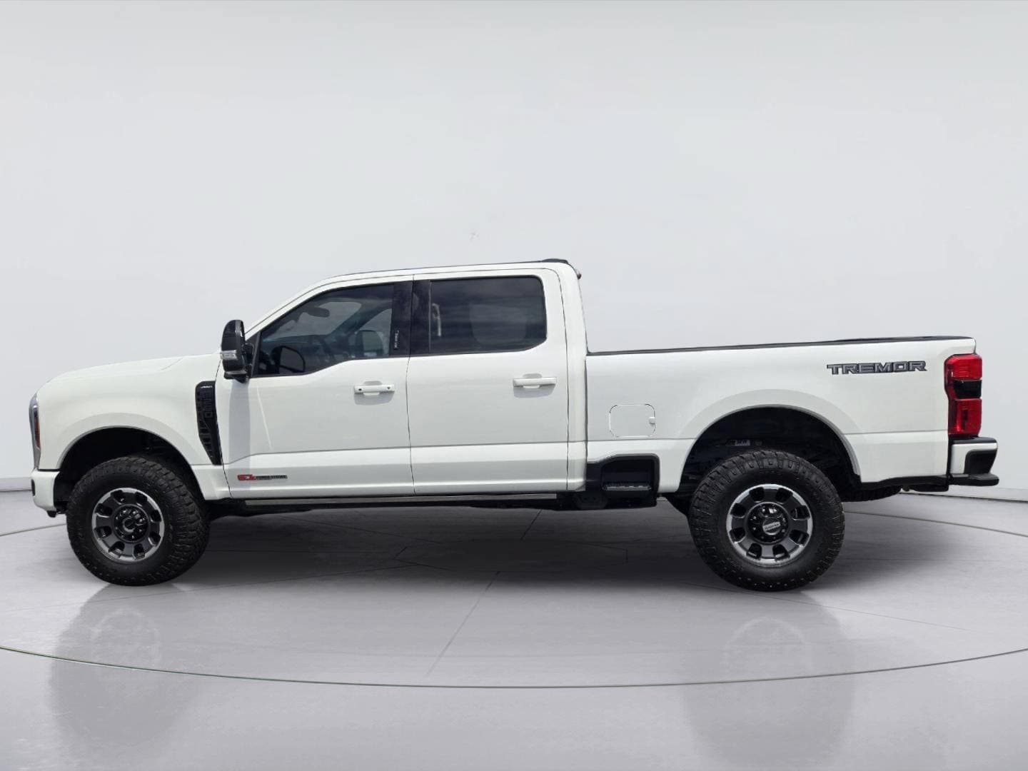 Used 2024 Ford F250 Lariat w/ Lariat Ultimate Package AWD/4WD image 5
