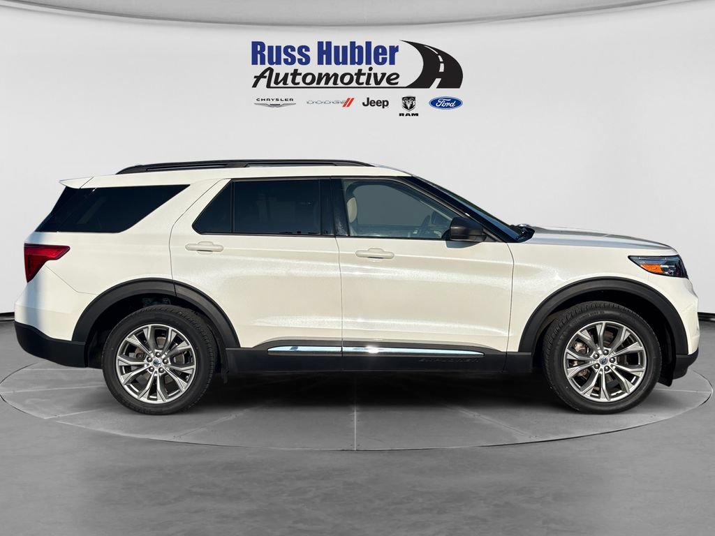 Used 2023 Ford Explorer XLT w/ Equipment Group 202A AWD/4WD image 8
