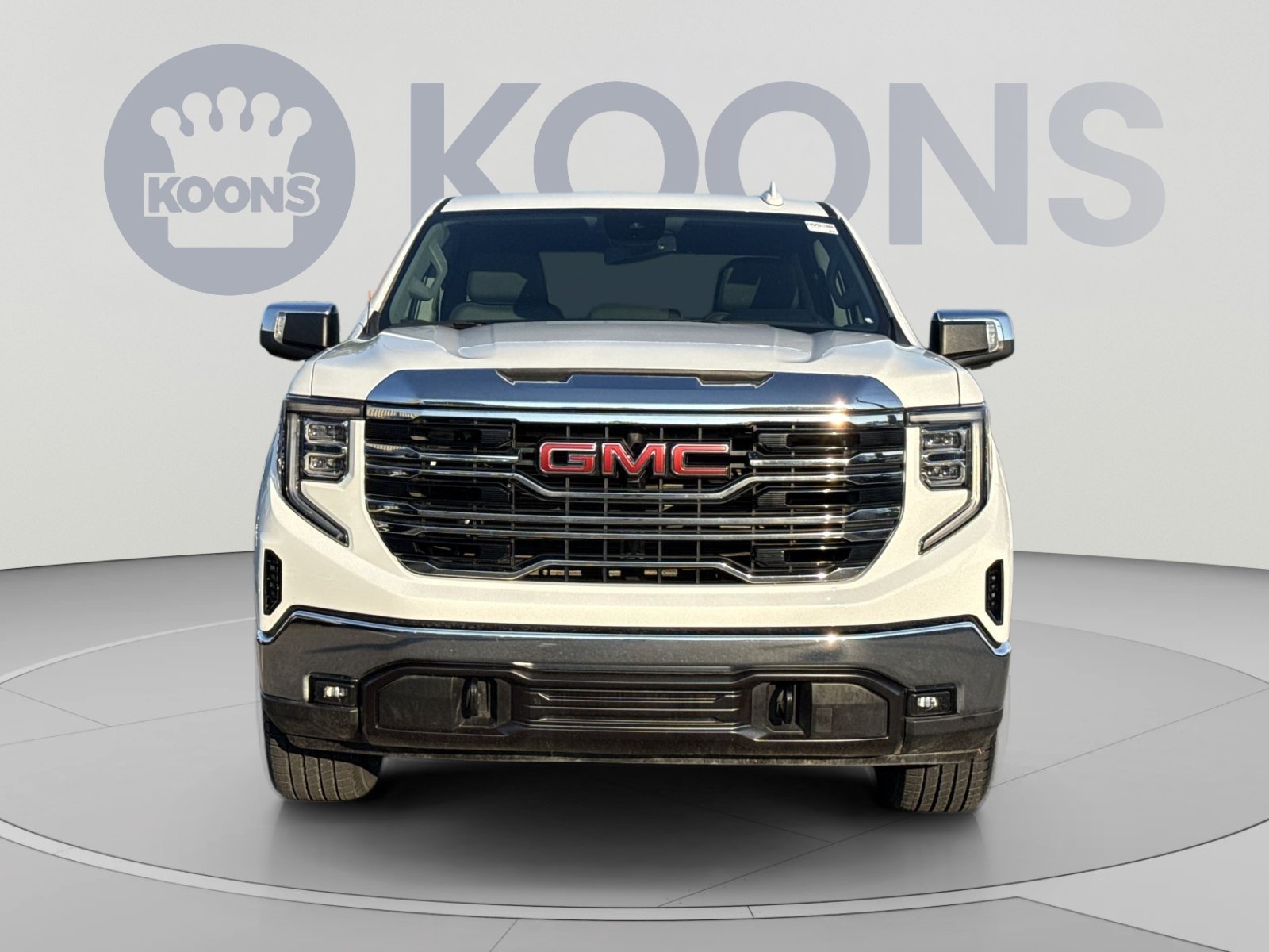 Used 2025 GMC Sierra 1500 SLT AWD/4WD image 4