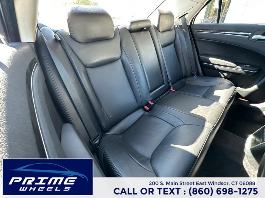 Used 2017 Chrysler 300 Limited w/ Value Package image 16