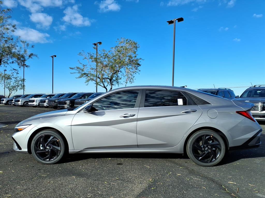 Certified 2026 Hyundai Elantra SEL Sport Premium image 3