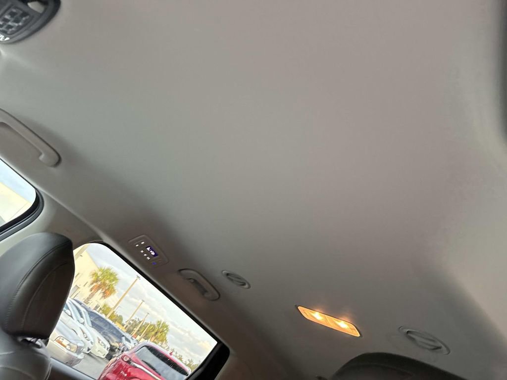 Used 2026 Kia Carnival image 43