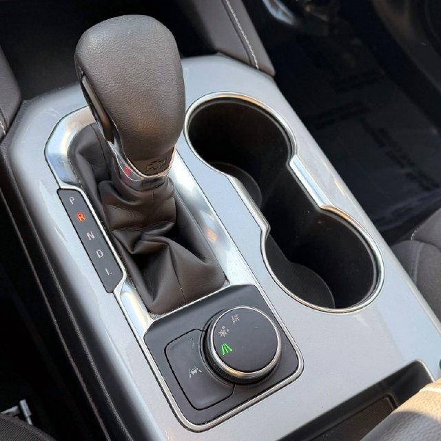 Certified 2025 Chevrolet Blazer LT FWD image 27