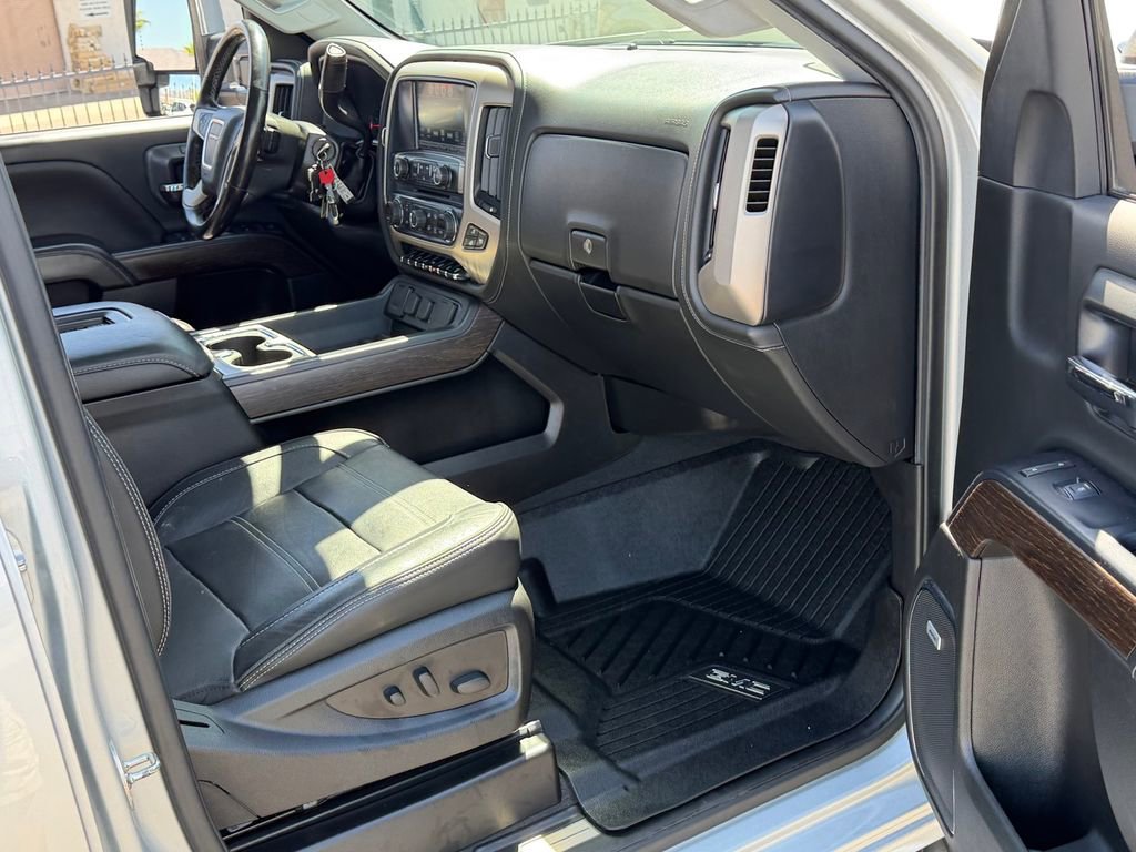 Used 2019 GMC Sierra 3500 Denali w/ Duramax Plus Package image 25