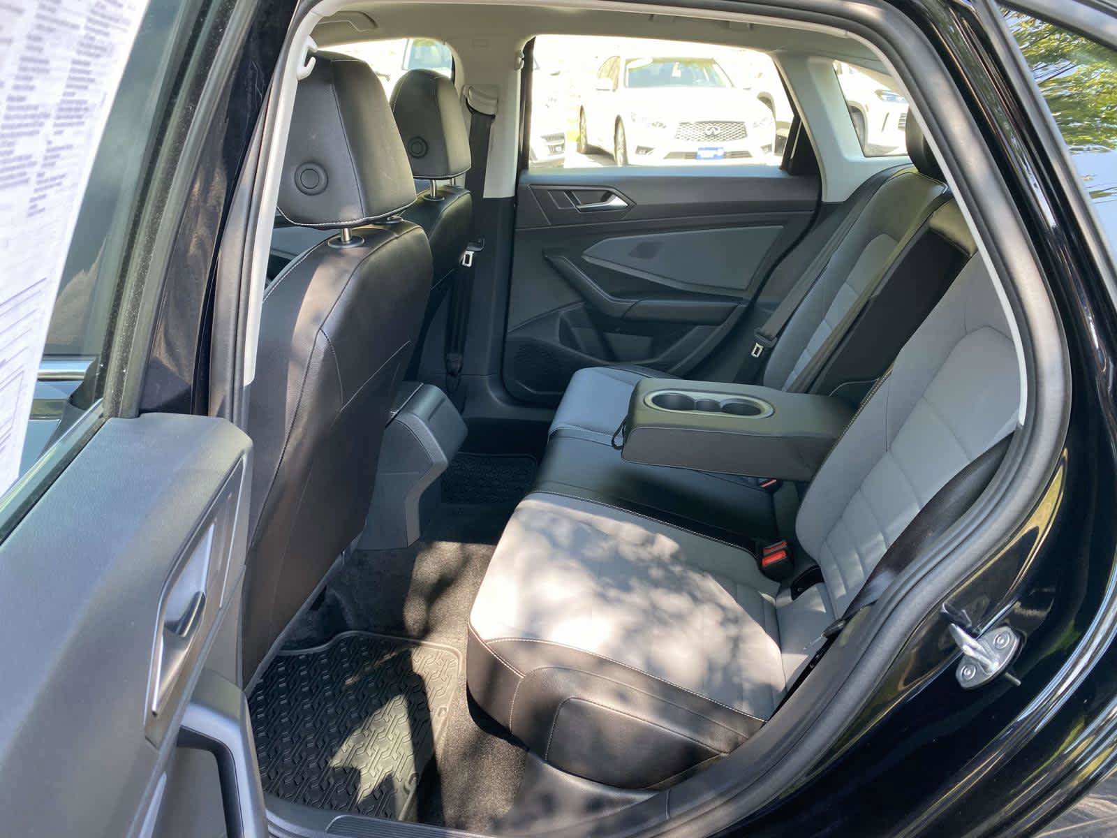Certified 2026 Volkswagen Jetta SE FWD image 25