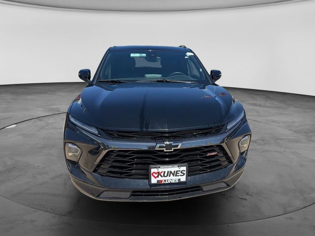 Used 2025 Chevrolet Blazer RS AWD/4WD image 3
