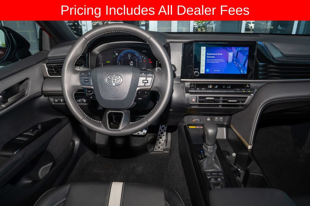 Used 2025 Toyota Camry SE FWD image 6