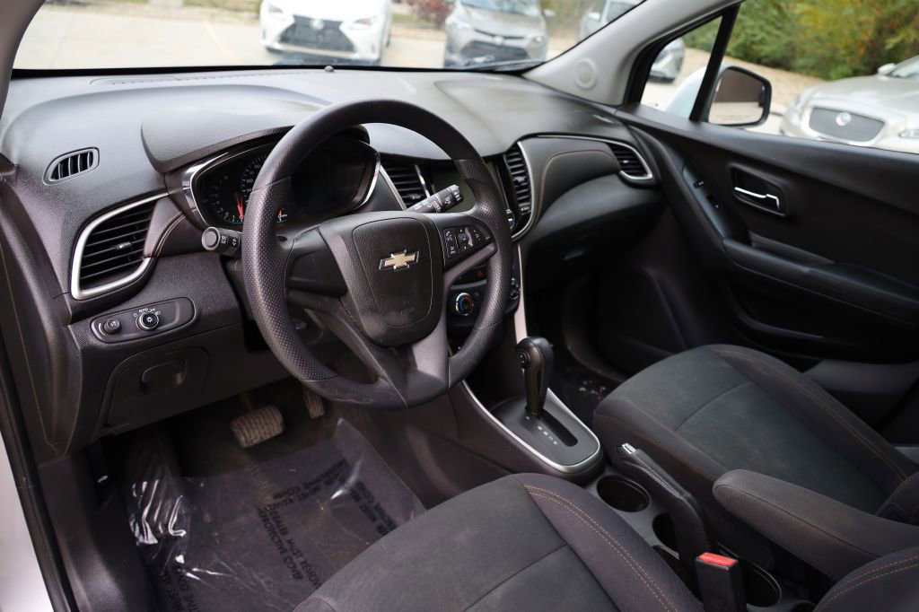 Used 2017 Chevrolet Trax LS FWD image 15