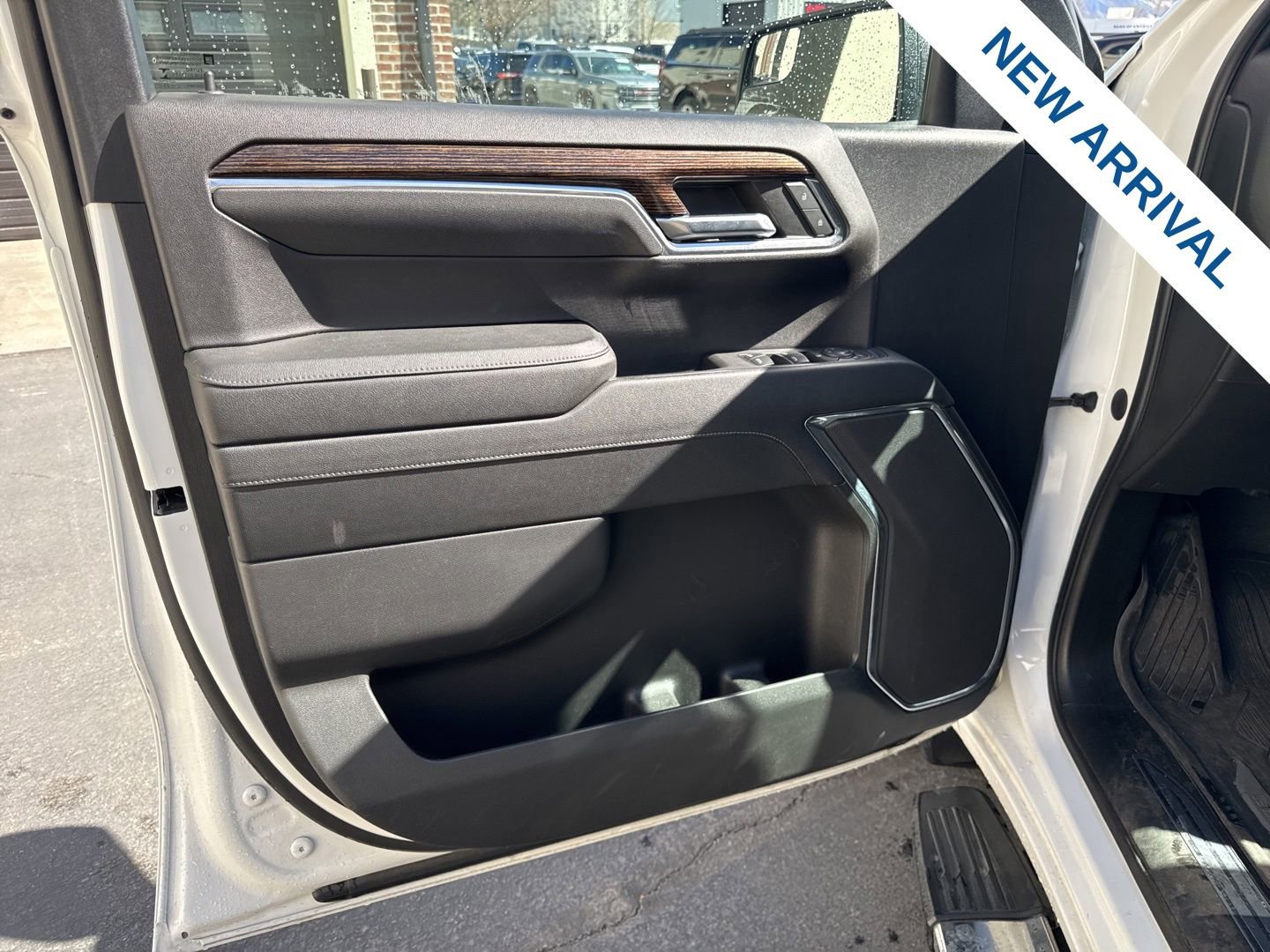 Used 2023 GMC Sierra 1500 SLE image 17