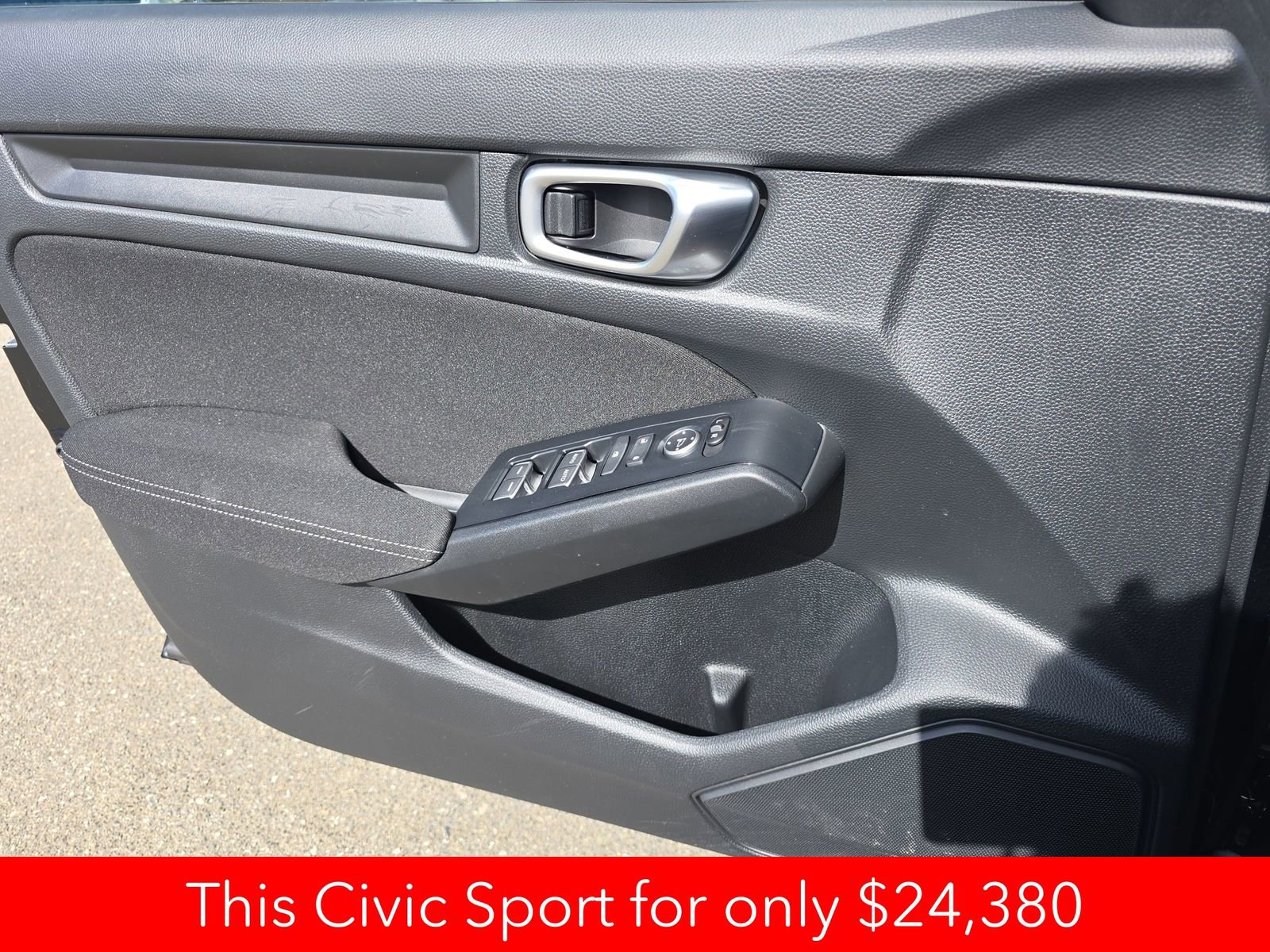 Used 2023 Honda Civic Sport image 32