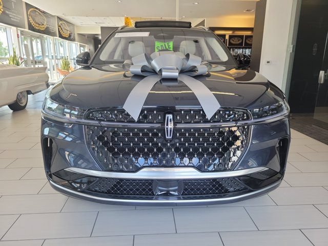 Certified 2024 Lincoln Nautilus Black Label AWD/4WD image 2