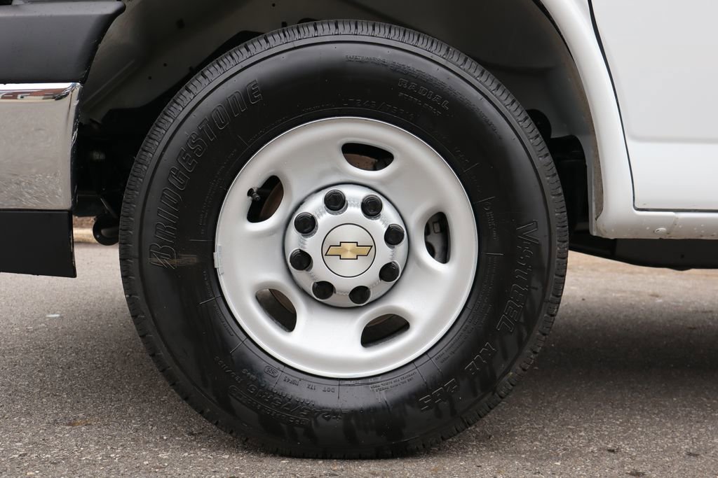 New 2025 Chevrolet Express 2500 w/ Driver Convenience Package image 23