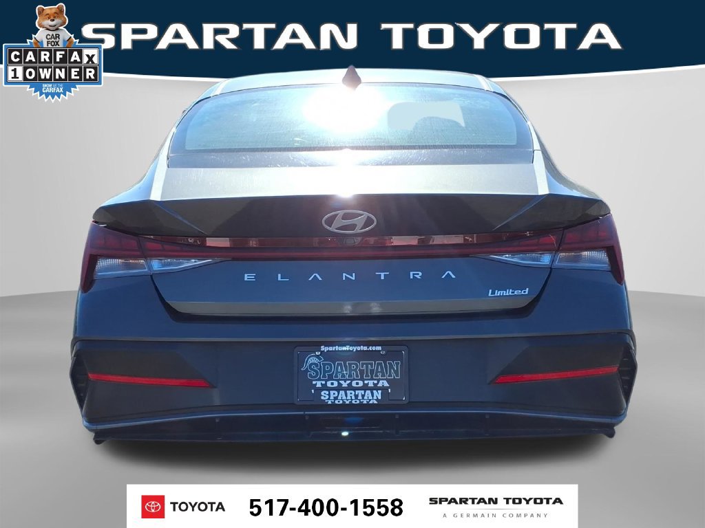 Used 2025 Hyundai Elantra Limited FWD image 8