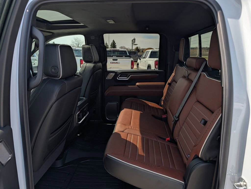 New 2026 GMC Sierra 3500 Denali Ultimate AWD/4WD image 7