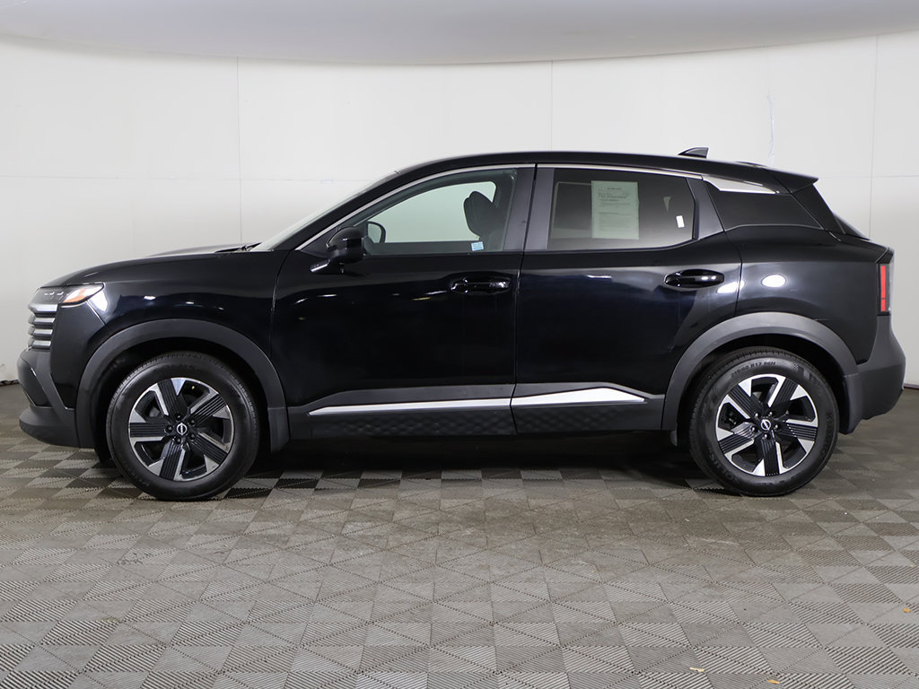 Used 2025 Nissan Kicks SV AWD/4WD image 17