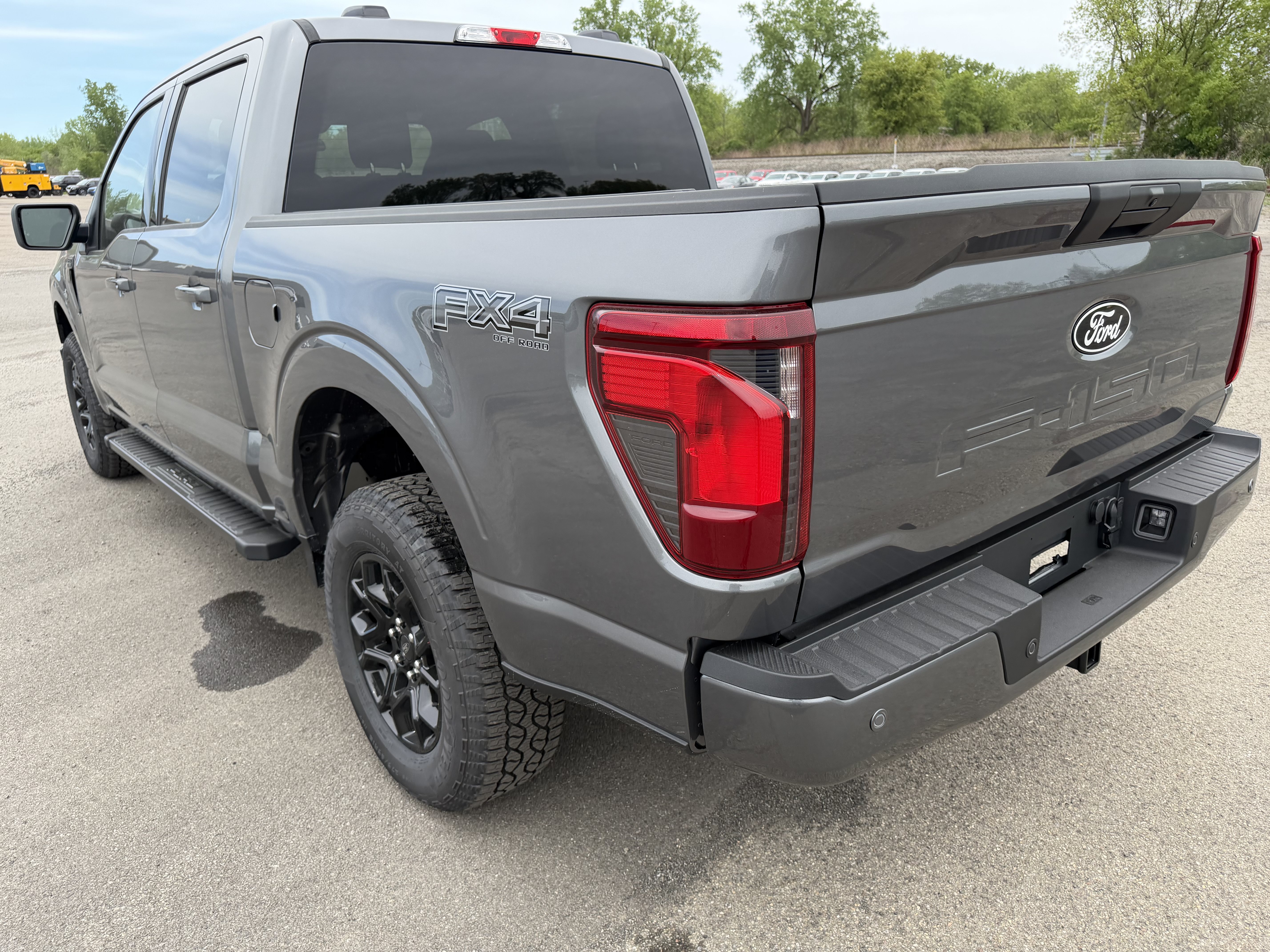 New 2026 Ford F150 XLT w/ FX4 Off-Road Package AWD/4WD image 3