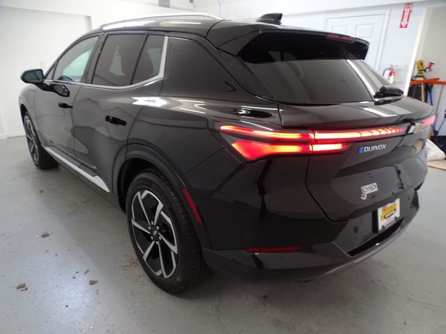 Used 2025 Chevrolet Equinox EV LT image 17