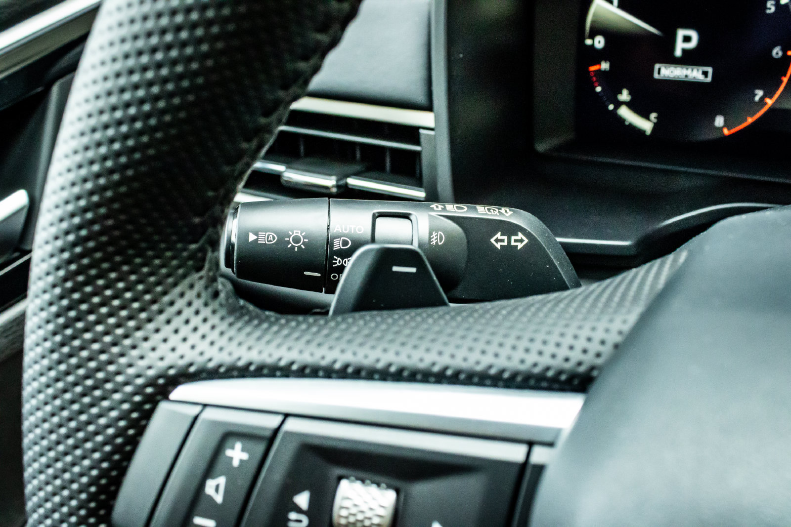 New 2026 Mitsubishi Outlander SEL Black Edition AWD/4WD image 24