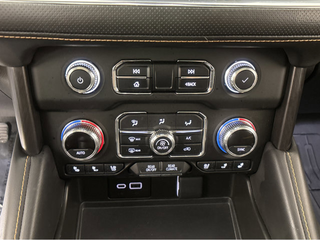 Used 2024 GMC Yukon AT4 image 30