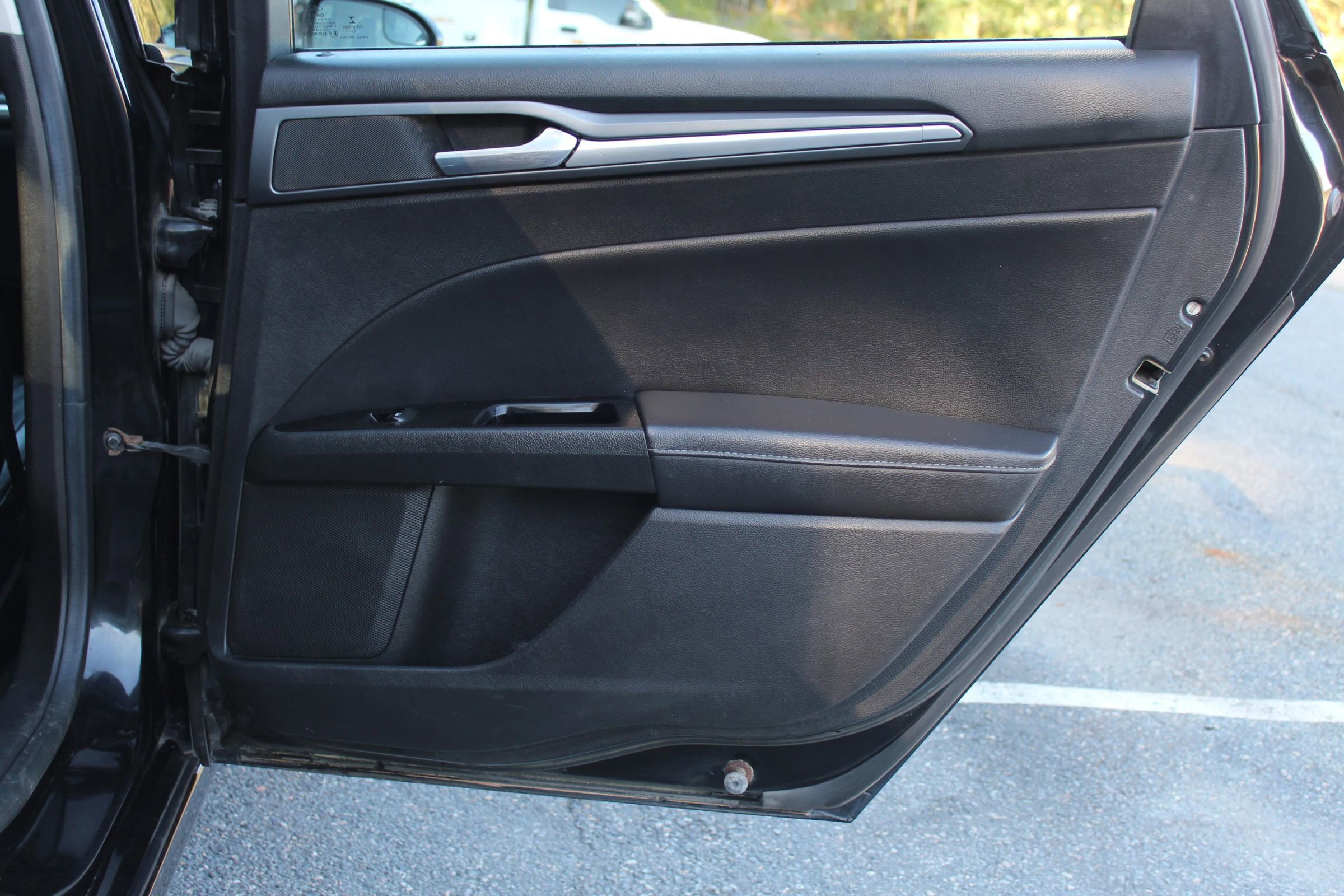 Used 2014 Ford Fusion Titanium image 16