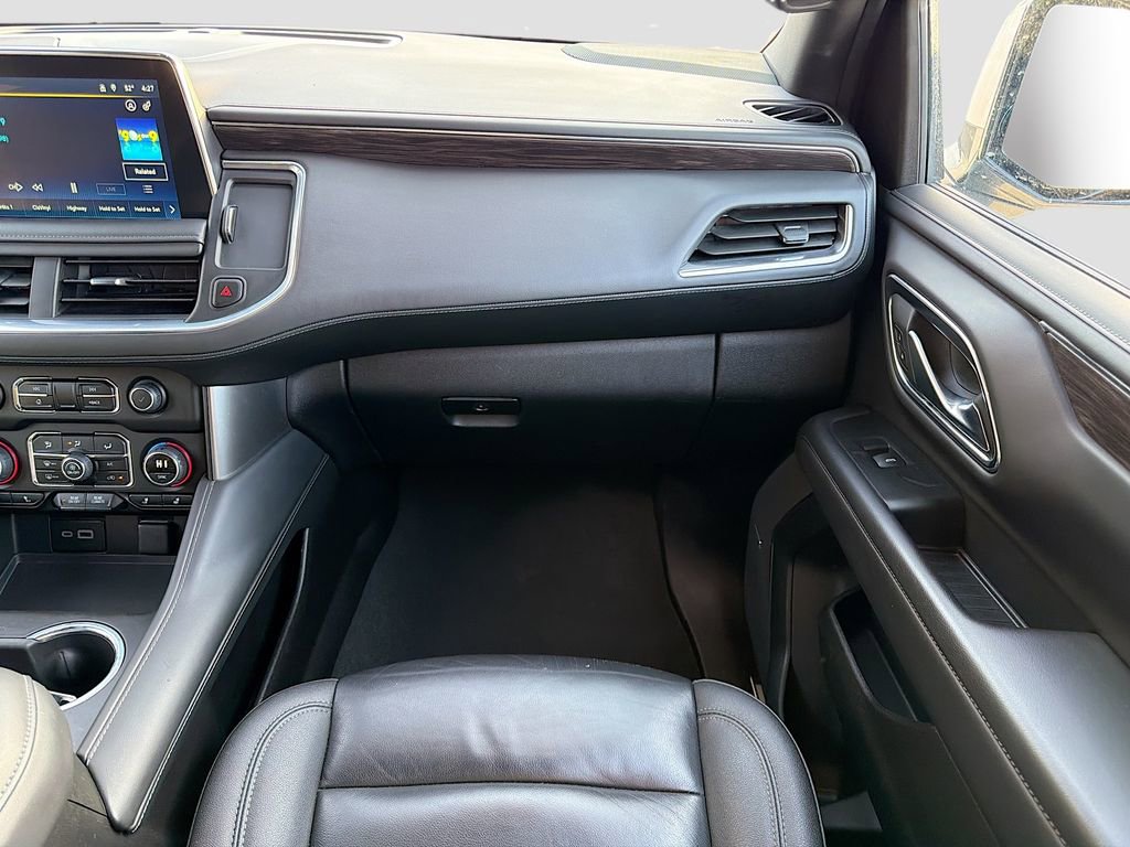 Used 2024 Chevrolet Suburban LT image 19