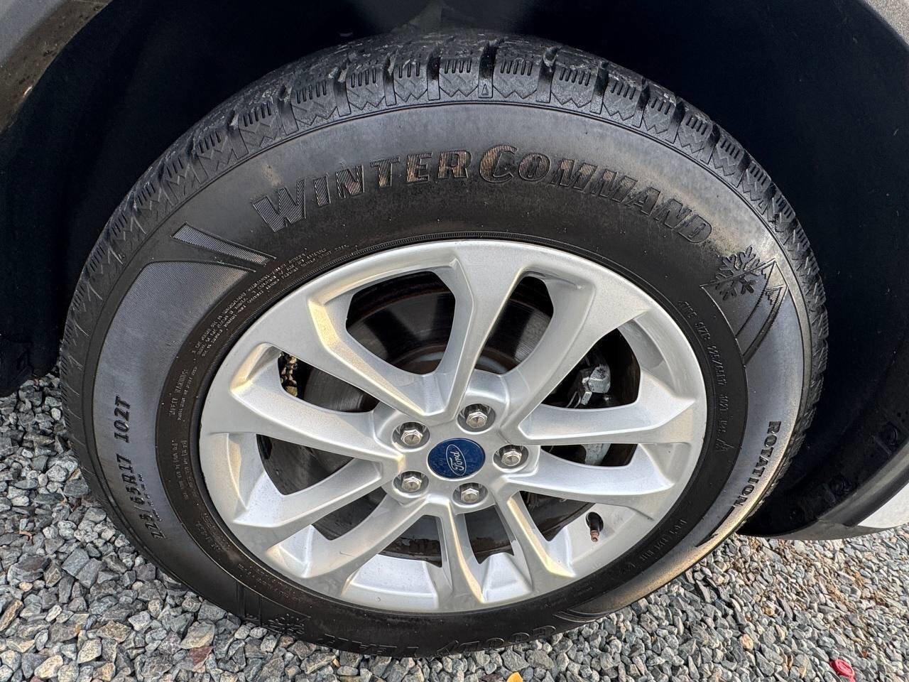 Used 2020 Ford Escape SE image 30