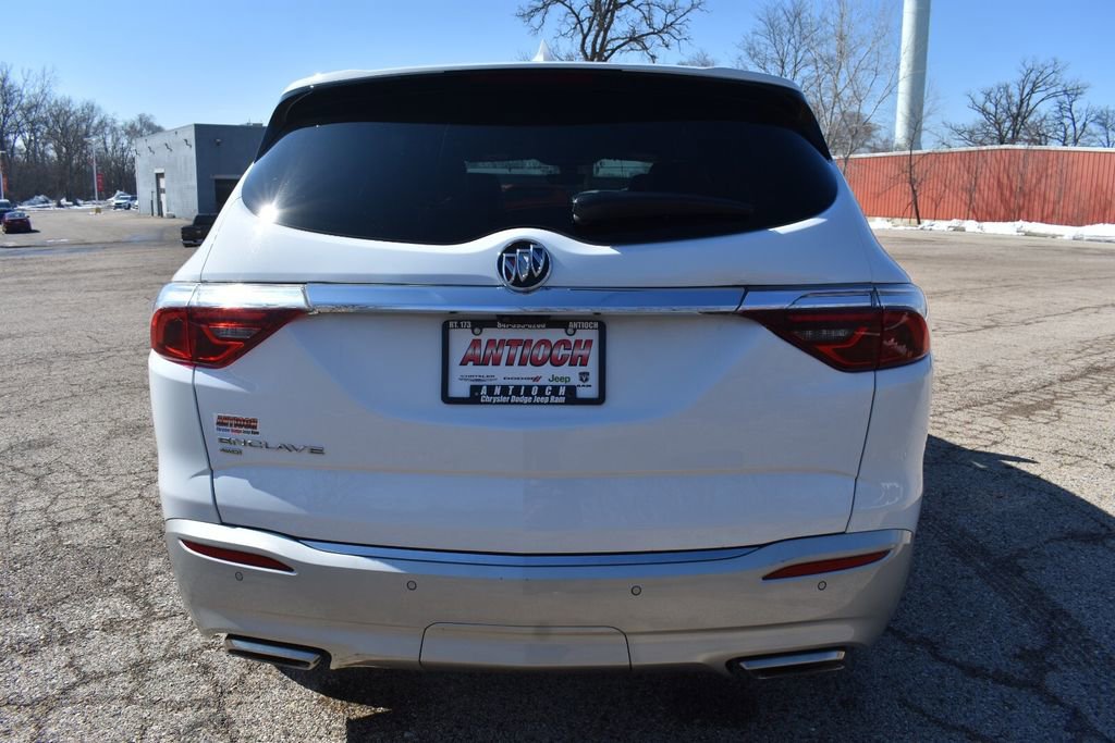 Used 2024 Buick Enclave Premium AWD/4WD image 7