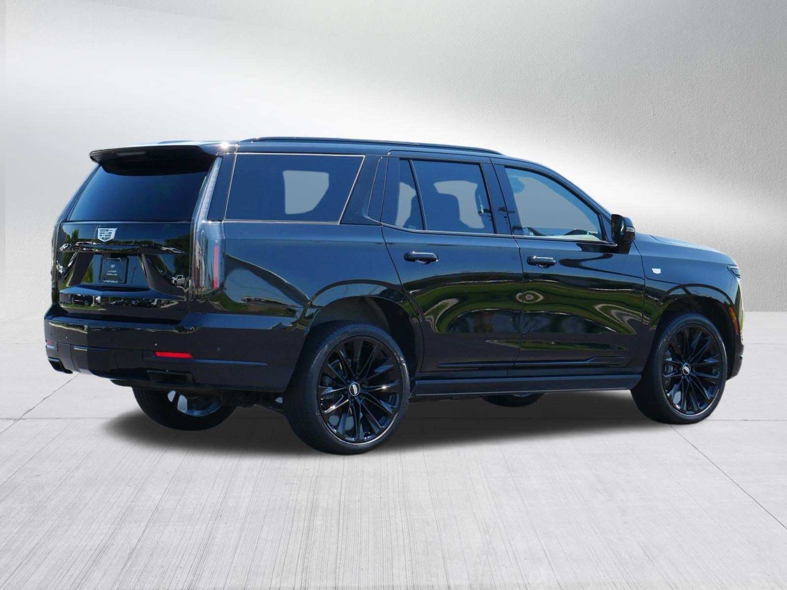 Certified 2025 Cadillac Escalade Sport Platinum w/ LPO, ONYX Package AWD/4WD image 5