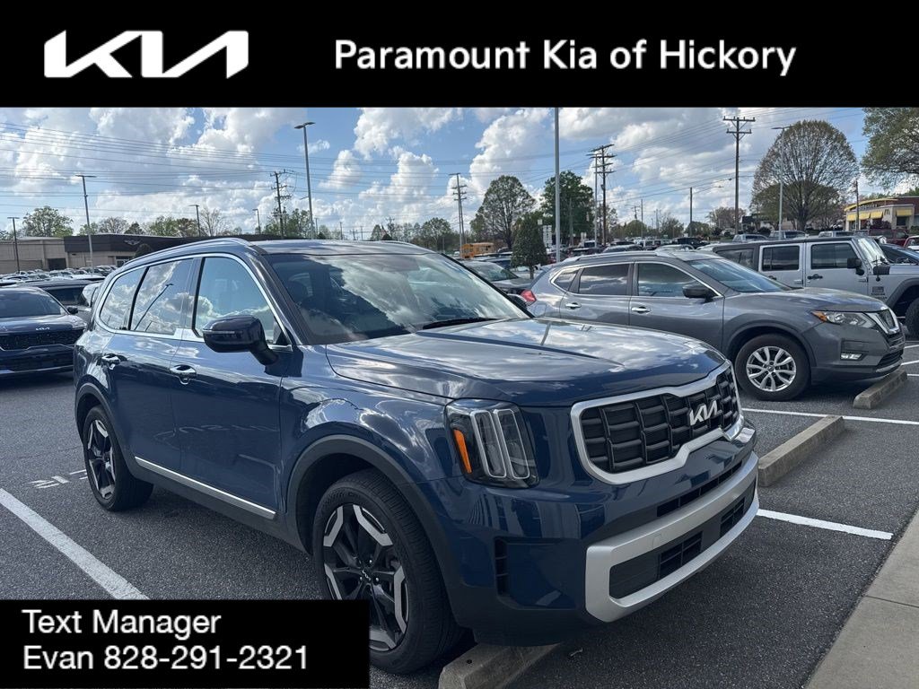 Used 2025 Kia Telluride S image 3