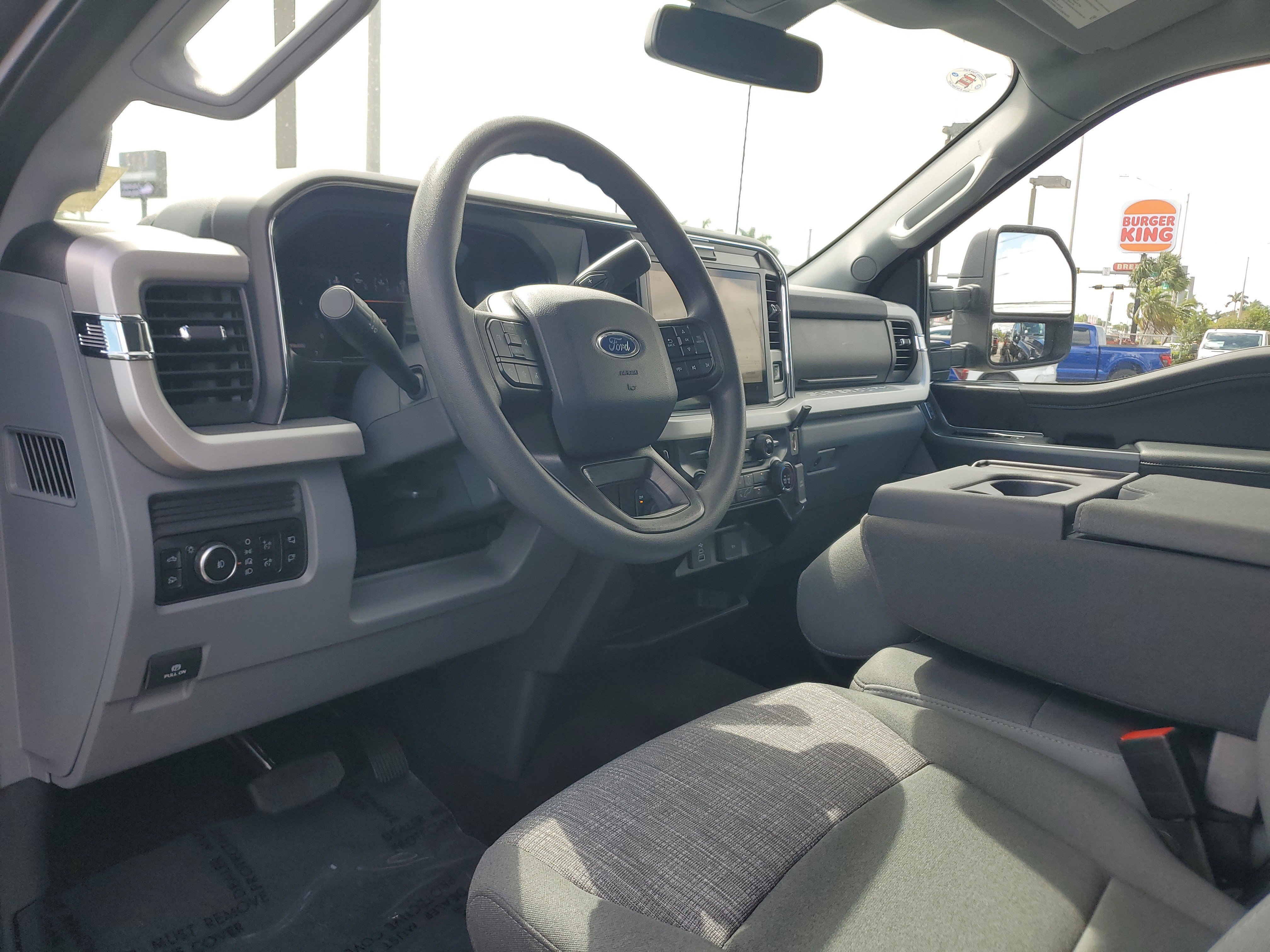 New 2026 Ford F250 XLT w/ XLT Premium Package image 9
