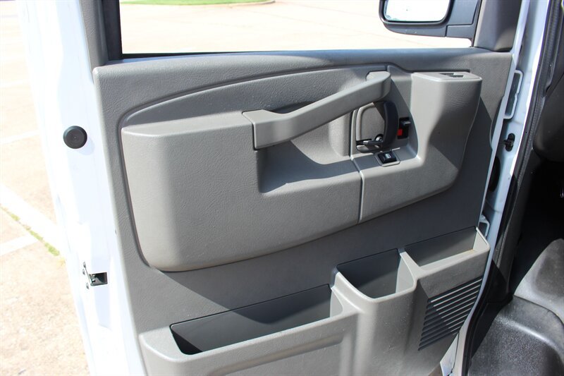 Used 2021 Chevrolet Express 2500 Extended w/ Driver Convenience Package RWD image 22