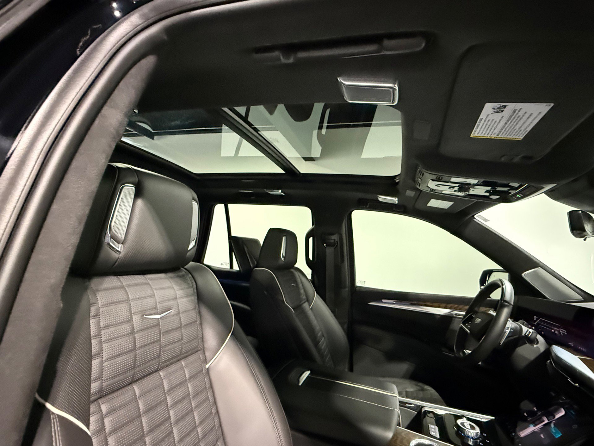 Used 2025 Cadillac Escalade Sport Platinum w/ LPO, ONYX Package image 56
