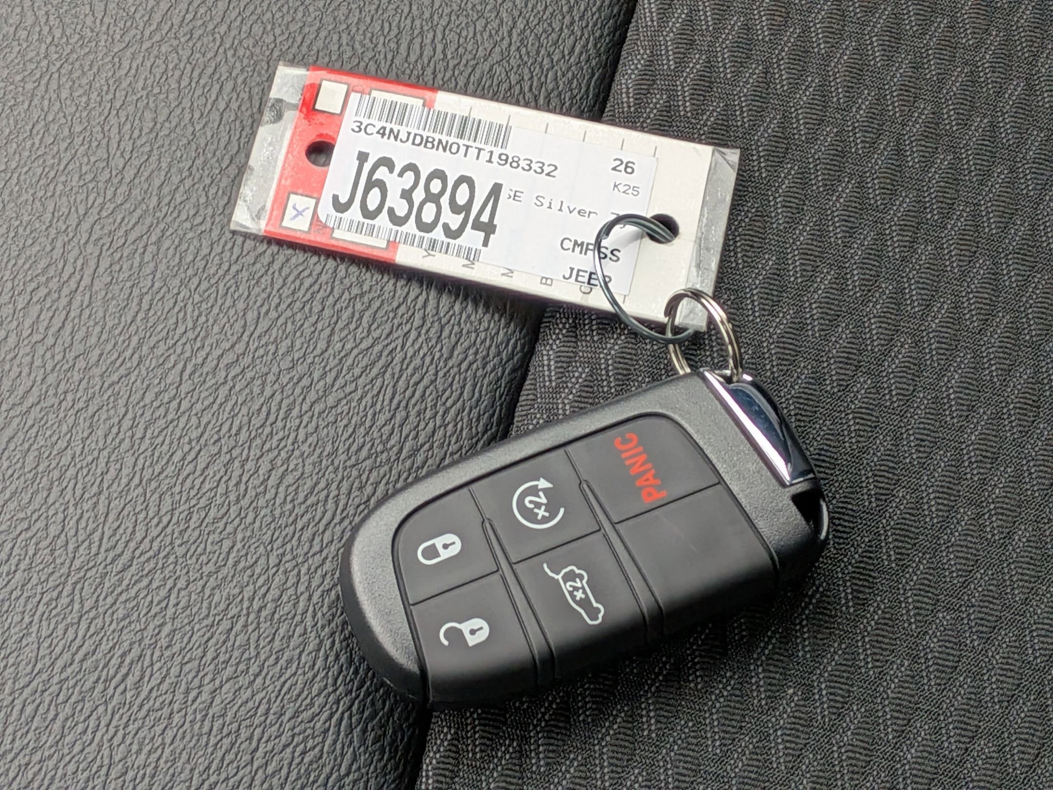 New 2026 Jeep Compass Latitude image 25