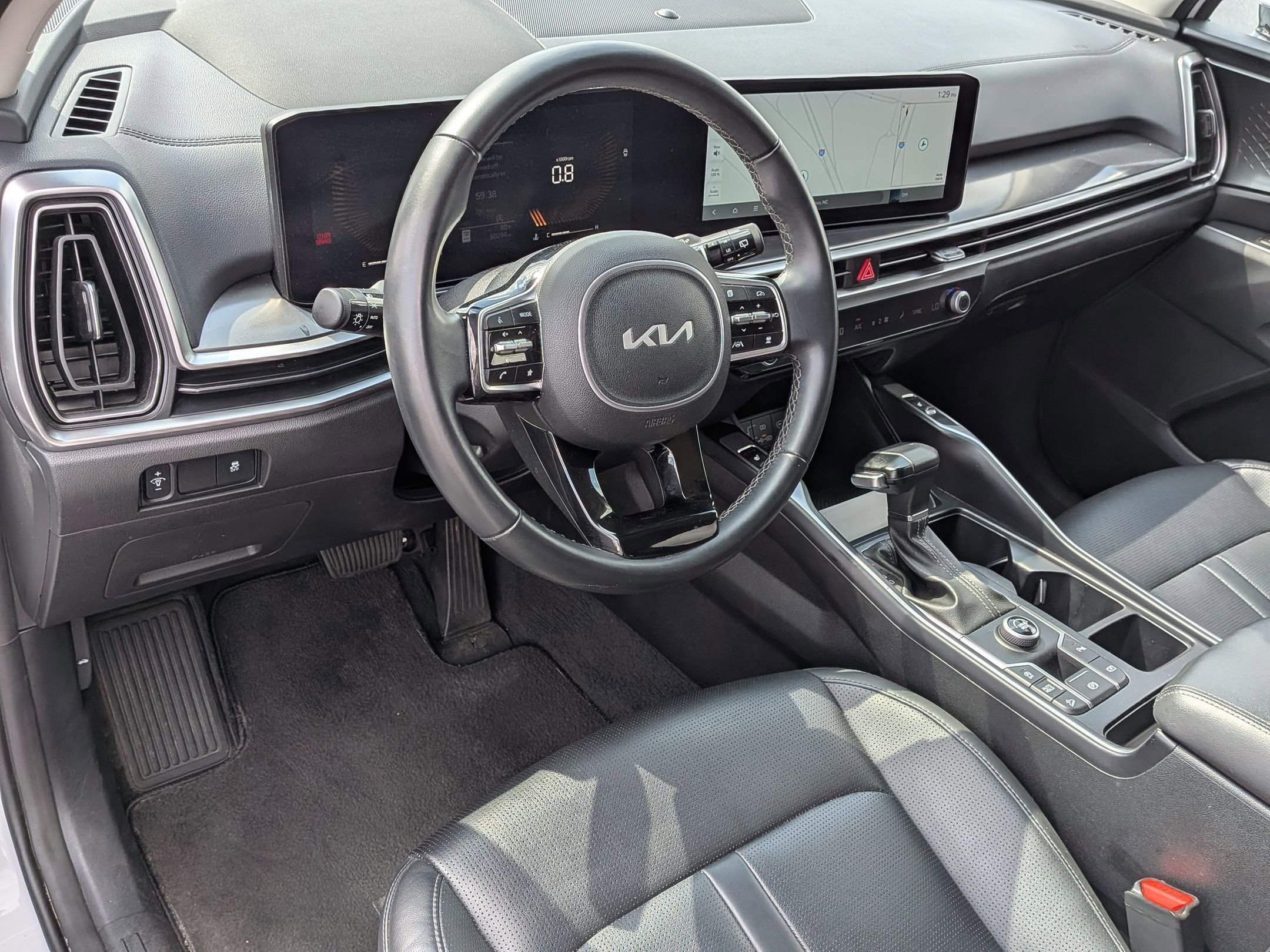 Used 2024 Kia Sorento S image 16