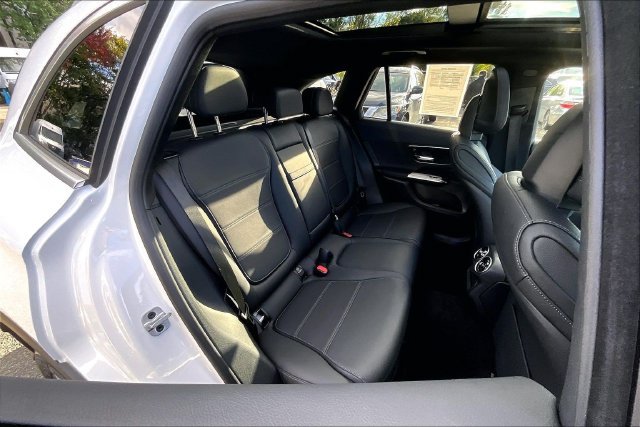 Used 2026 Mercedes-Benz GLC 300 4MATIC image 16