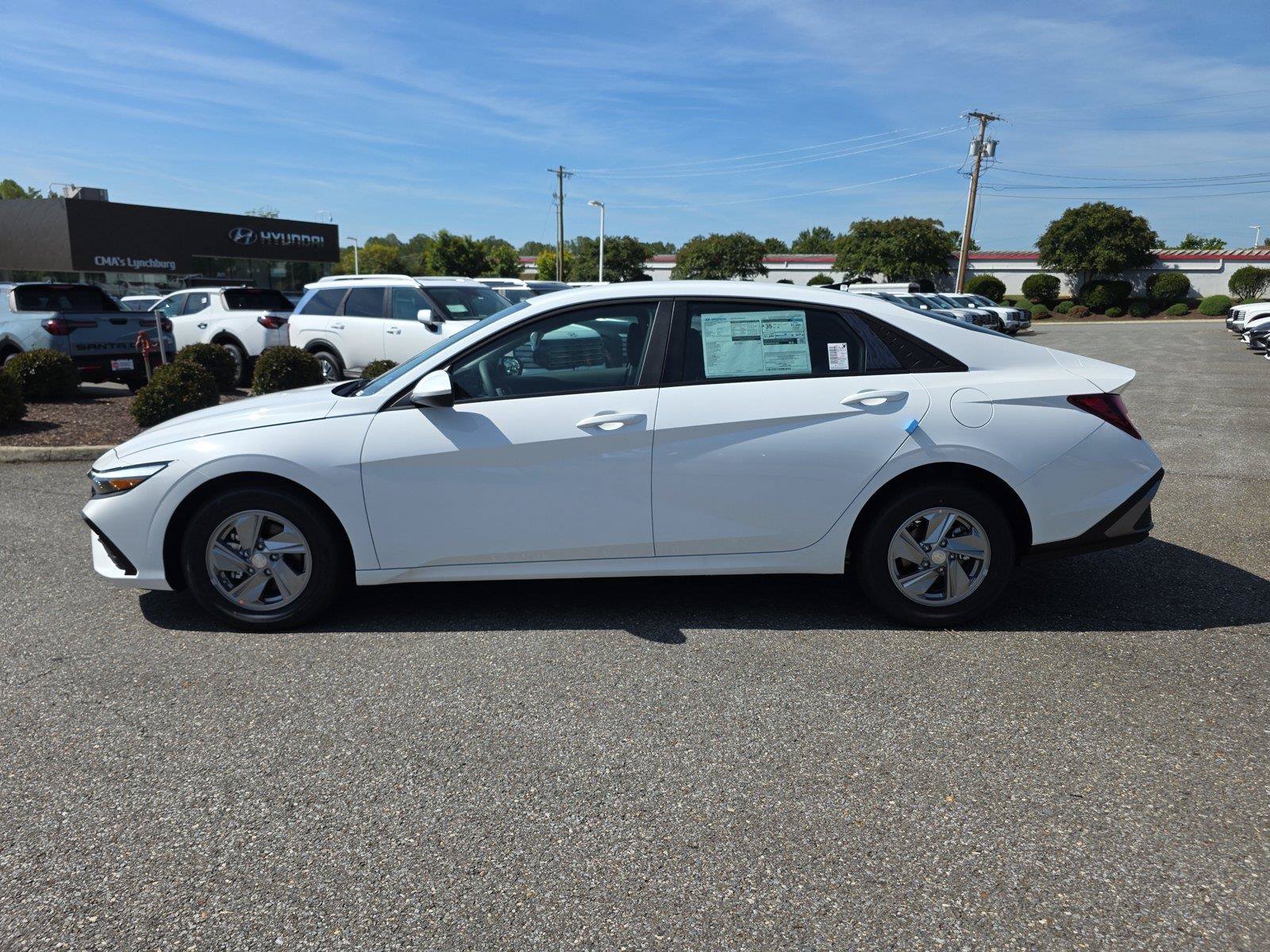 New 2026 Hyundai Elantra SE FWD image 7