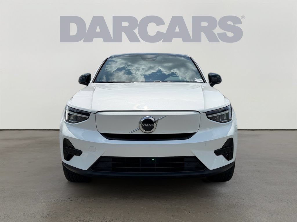 Used 2023 Volvo C40 Recharge Core AWD/4WD image 2