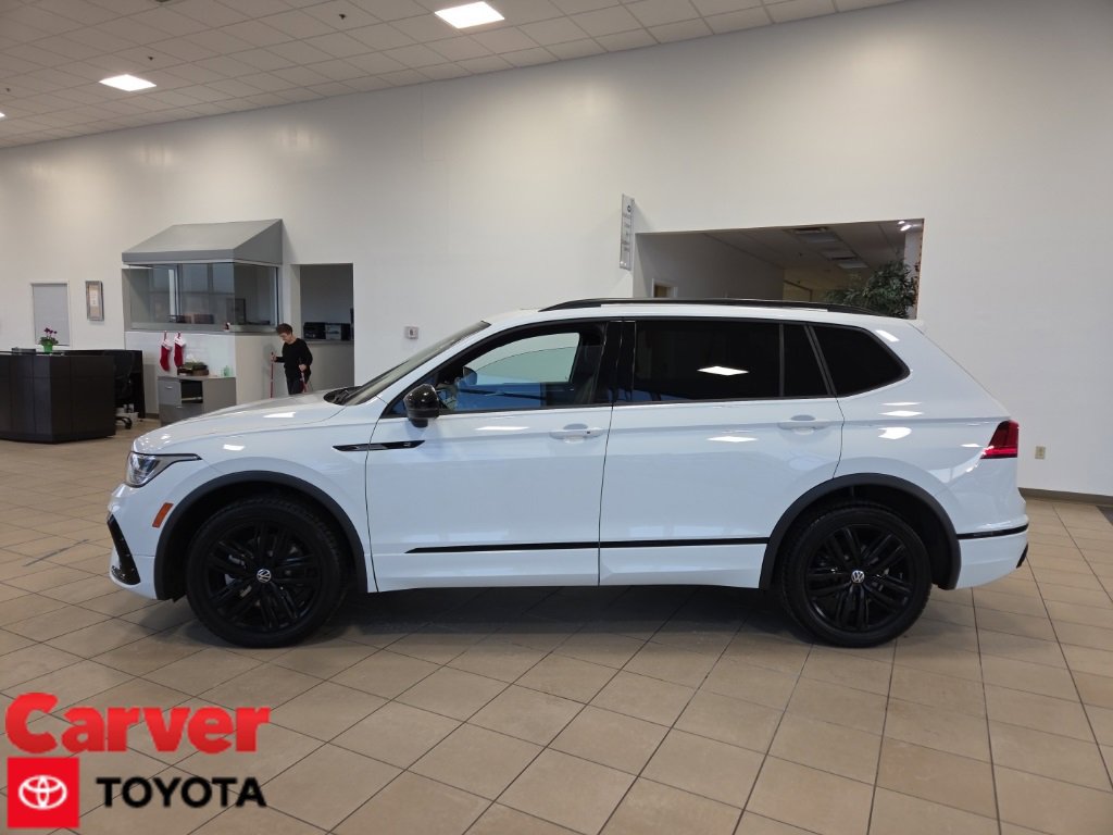 Used 2022 Volkswagen Tiguan SE R-Line