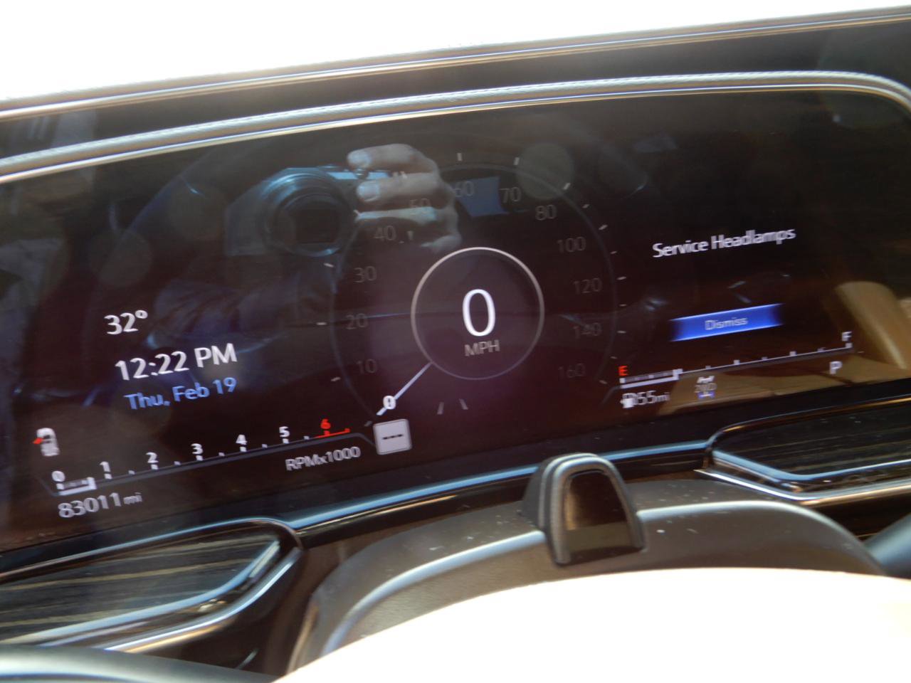 Used 2022 Cadillac Escalade Premium Luxury image 17