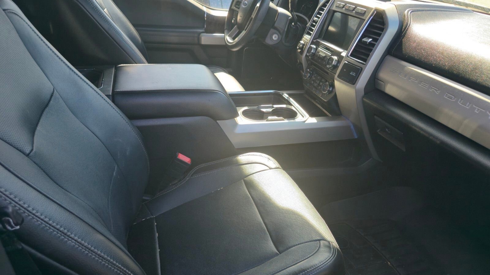 Used 2018 Ford F250 Lariat w/ Lariat Value Package image 10