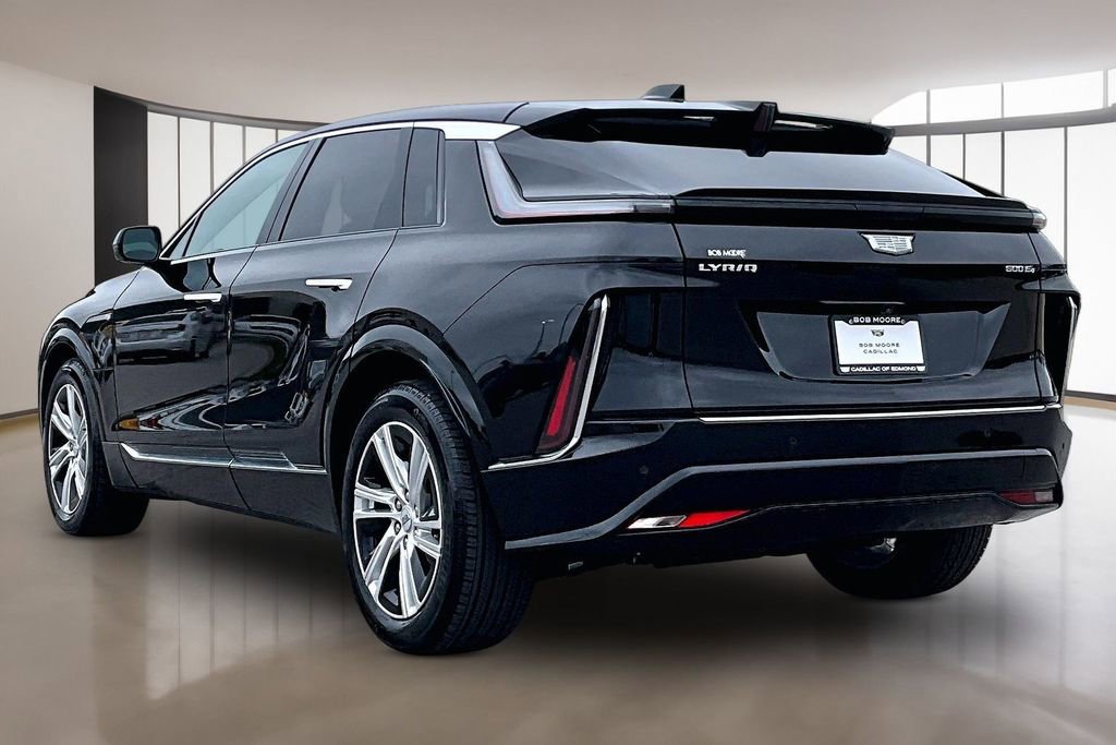 Used 2024 Cadillac Lyriq Tech AWD/4WD image 12