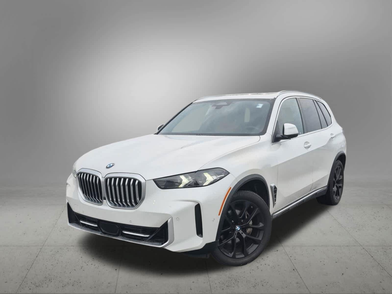 Used 2024 BMW X5 xDrive40i w/ Parking Assistance Package AWD/4WD image 1
