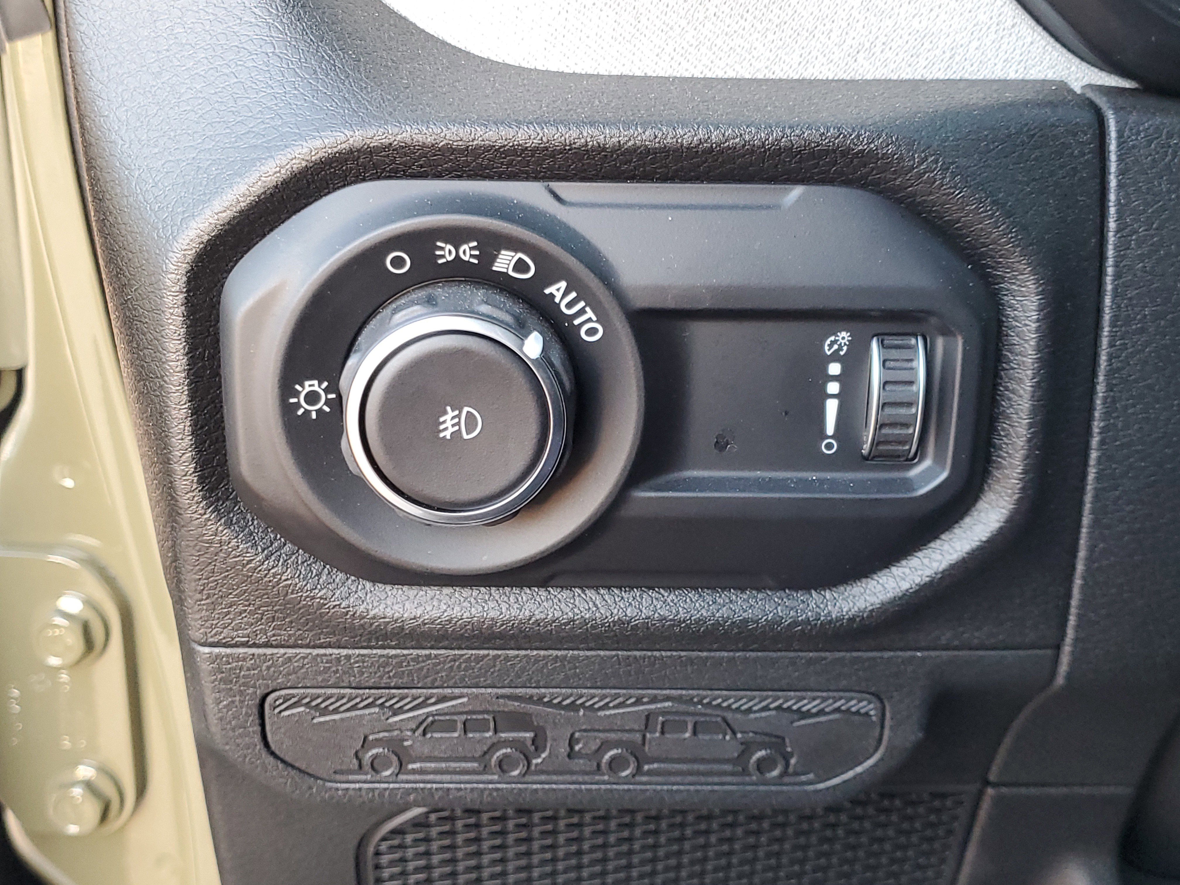 Used 2025 Jeep Wrangler Willys image 18