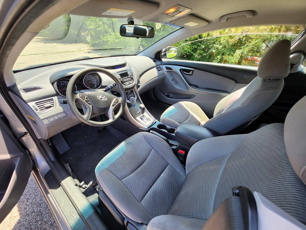 Used 2013 Hyundai Elantra FWD image 12