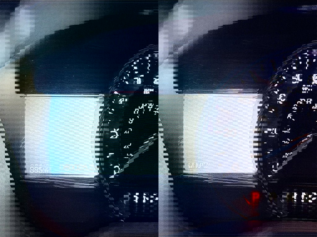 Used 2018 Ford Explorer XLT w/ Equipment Group 202A image 3